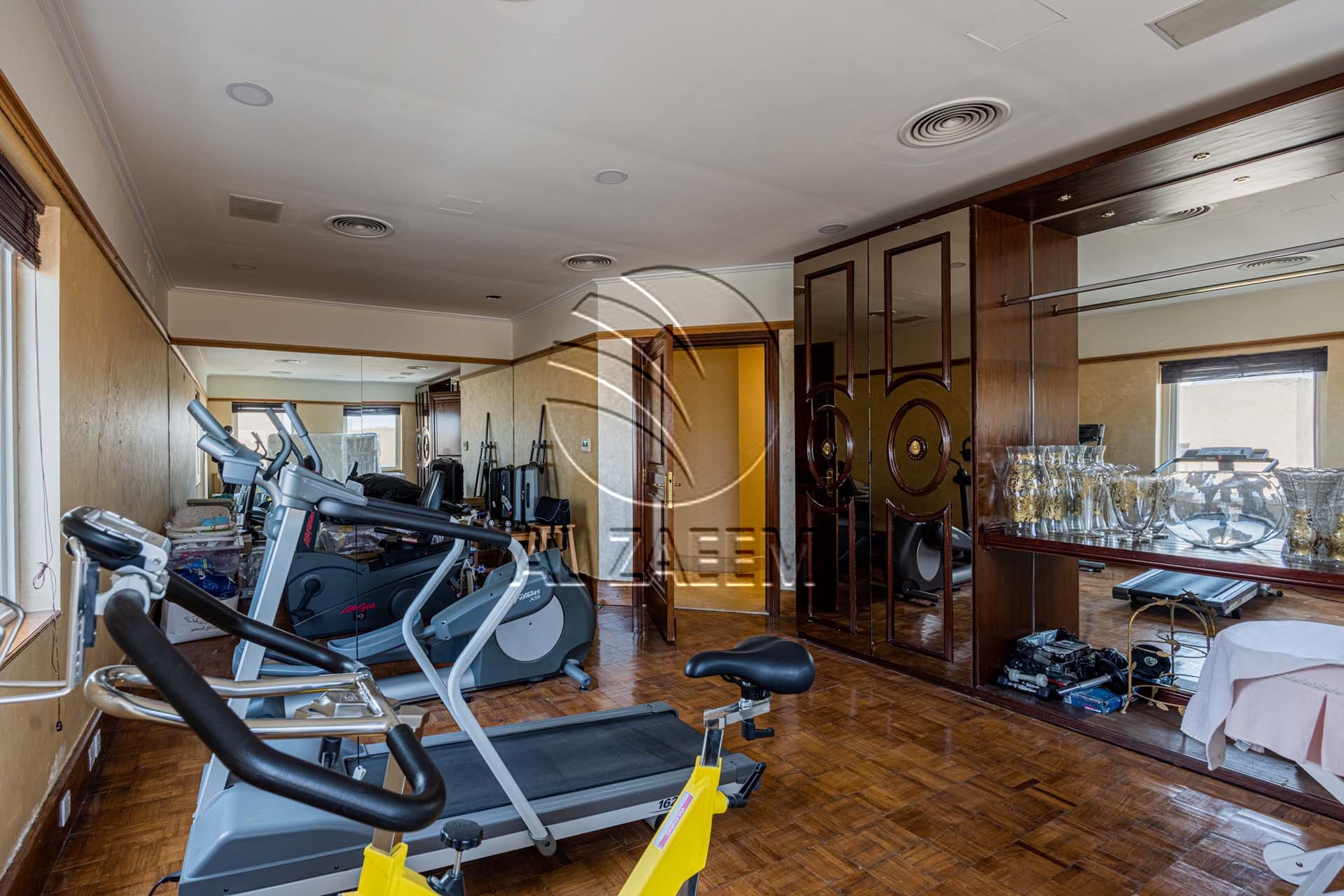 √ Lift | Pool / Gym / Jacuzzi / Sauna / Cinema √