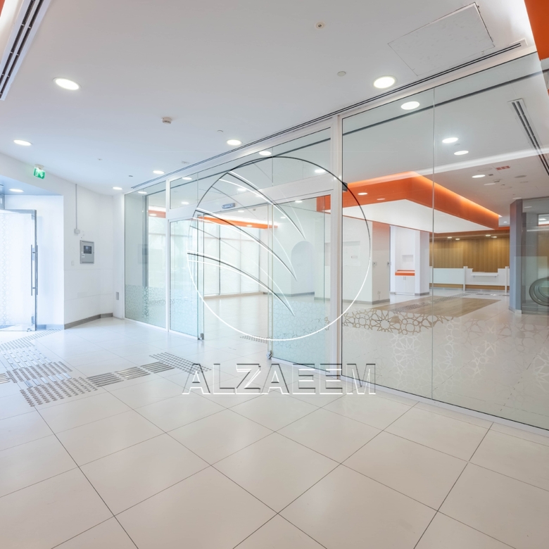 √ Fitted – Spacious Showroom| Ideal Business Location √