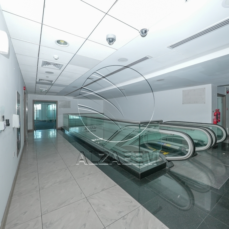 √Prime Showroom+Basement + 2 Mezzanine Levels √