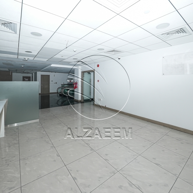 √Prime Showroom+Basement + 2 Mezzanine Levels √