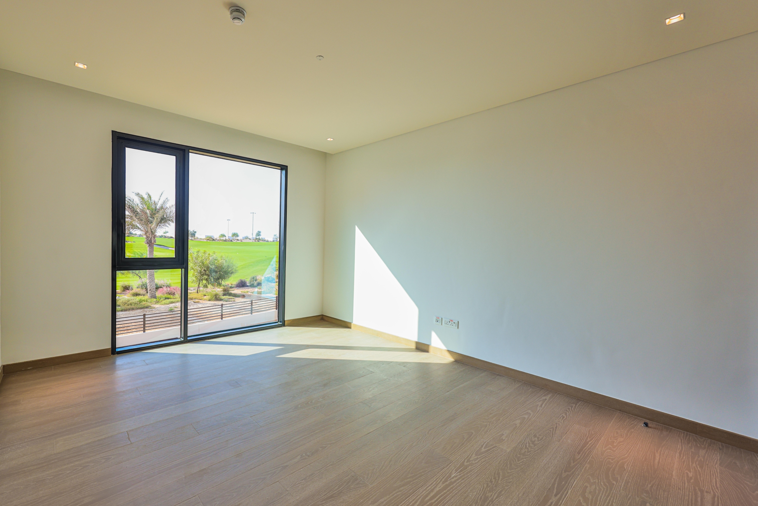 √Biggest Plot in the Project! Full Golf Course View√