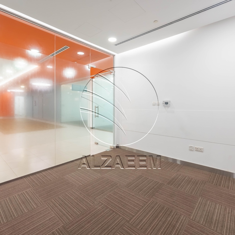 √ Fitted – Spacious Showroom| Ideal Business Location √