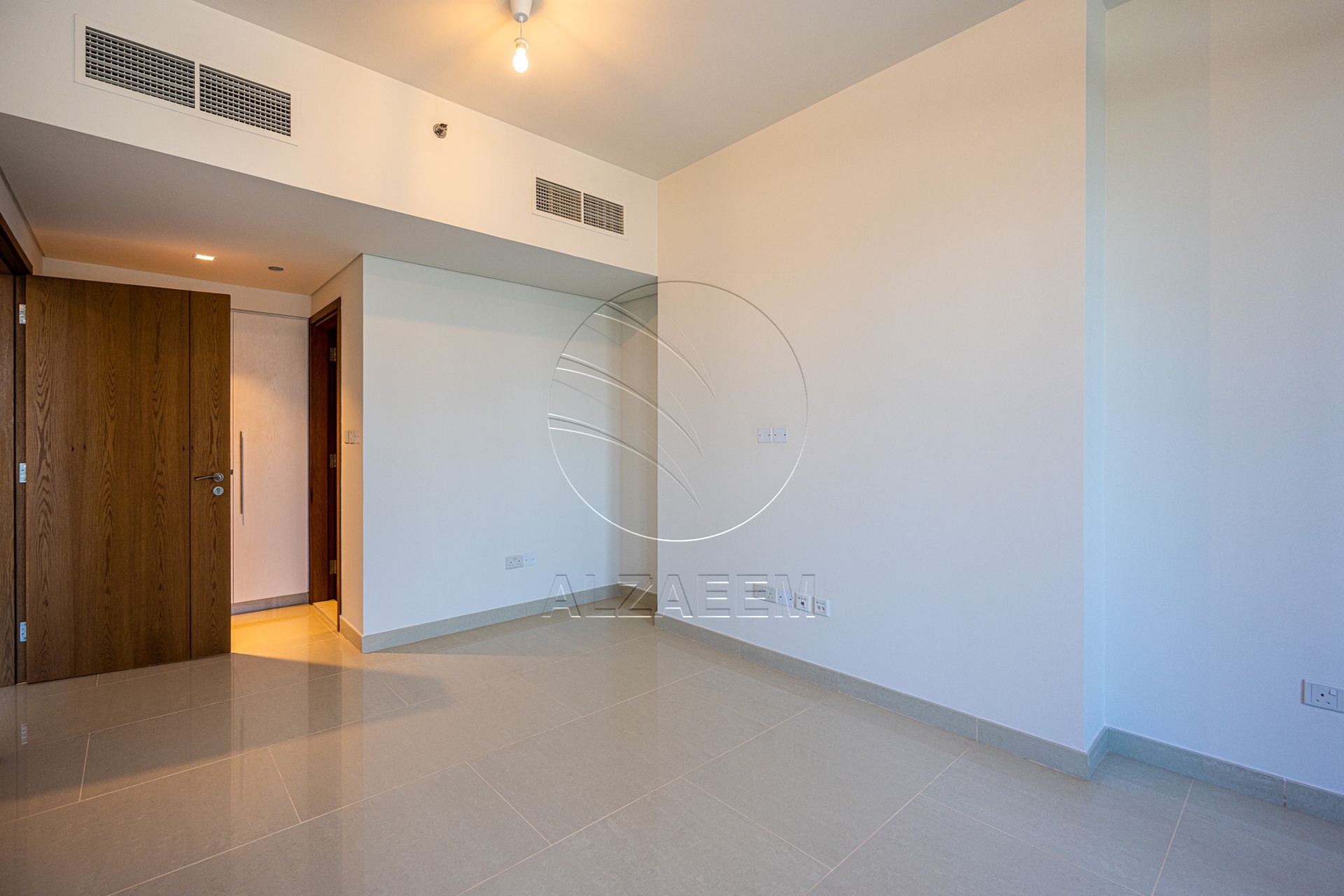 Vacant| Middle floor – Road View | Prime Location