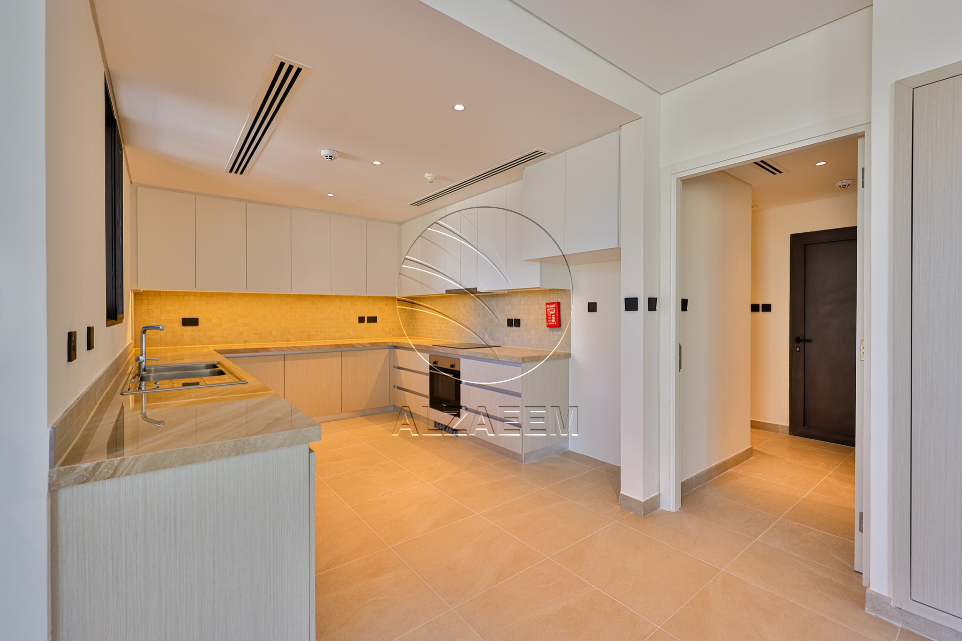 √Single Row End Villa | Steps away from the Park√