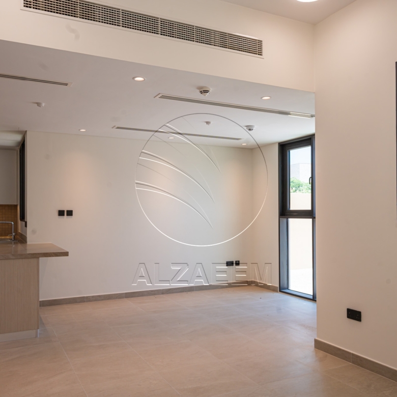 √EXCLUSIVE! | Spacious Plot! Prime Location√