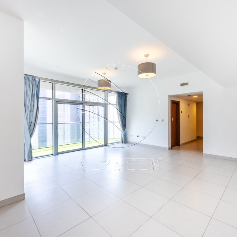 √ VACANT! Stunning Sea View | Higher Level √