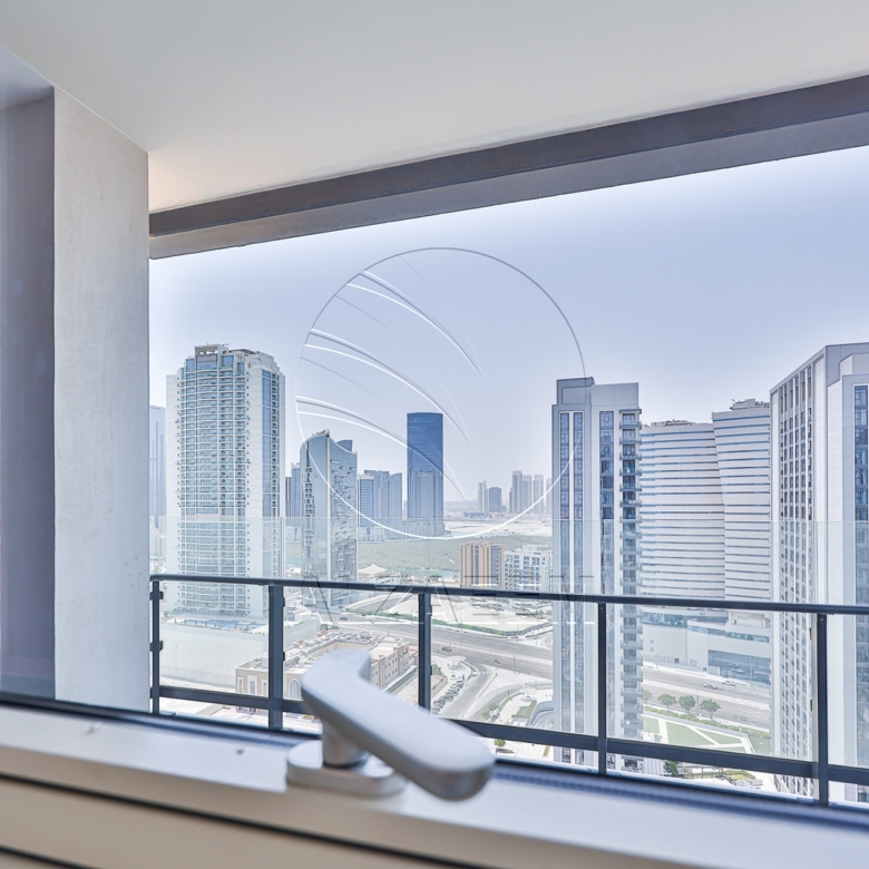 Vacant CORNER 3BR+Maid | Sea View | Higher Level