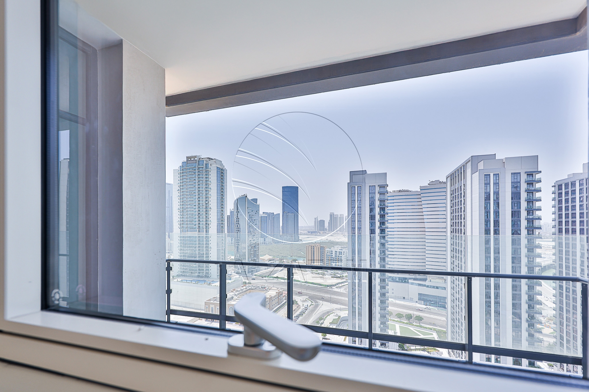 Vacant CORNER 3BR+Maid | Sea View | Higher Level