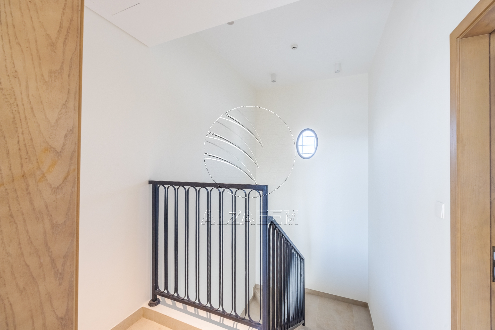 √Single Row | Prime Location| Steps from the Park√