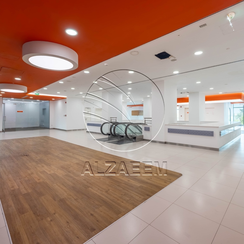 √ Fitted – Spacious Showroom| Ideal Business Location √