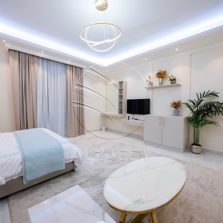 Single Row | Upgraded 5BR Villa | Pool and Garden