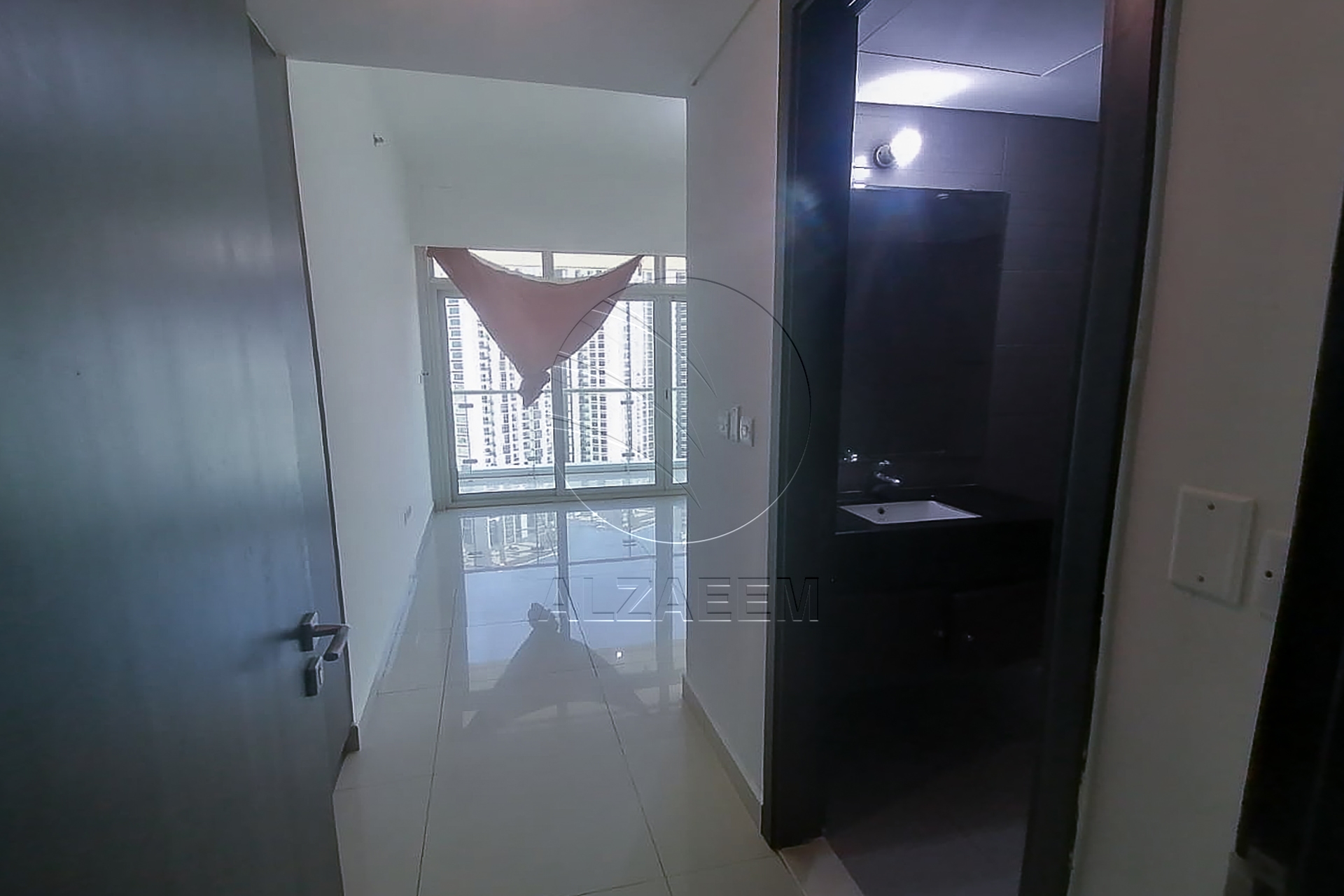 √ VACANT | Up to 3 Payments | Partial Sea View √