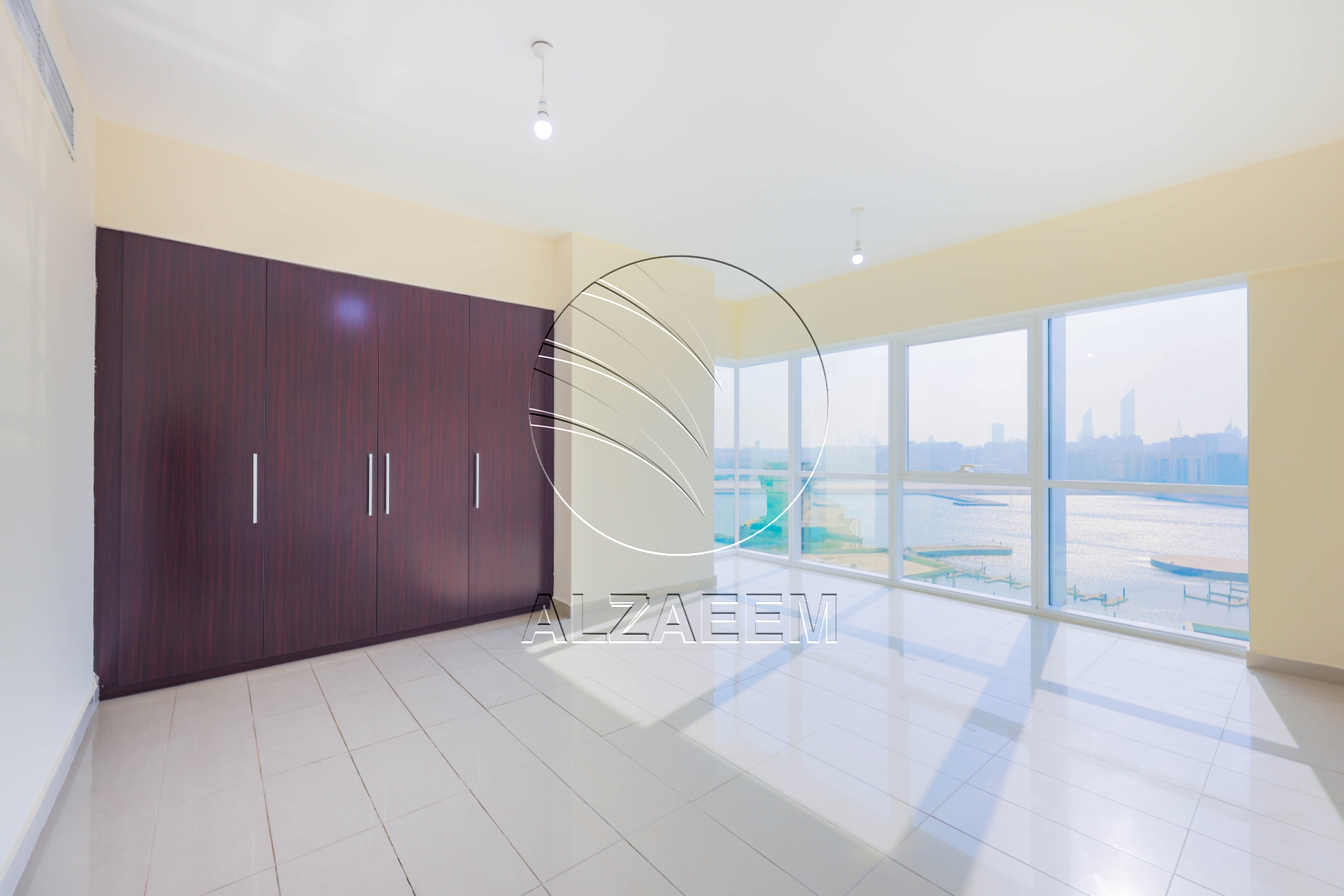 √HOT DEAL! 2BR Mid- Level| VACANT | SEA View√