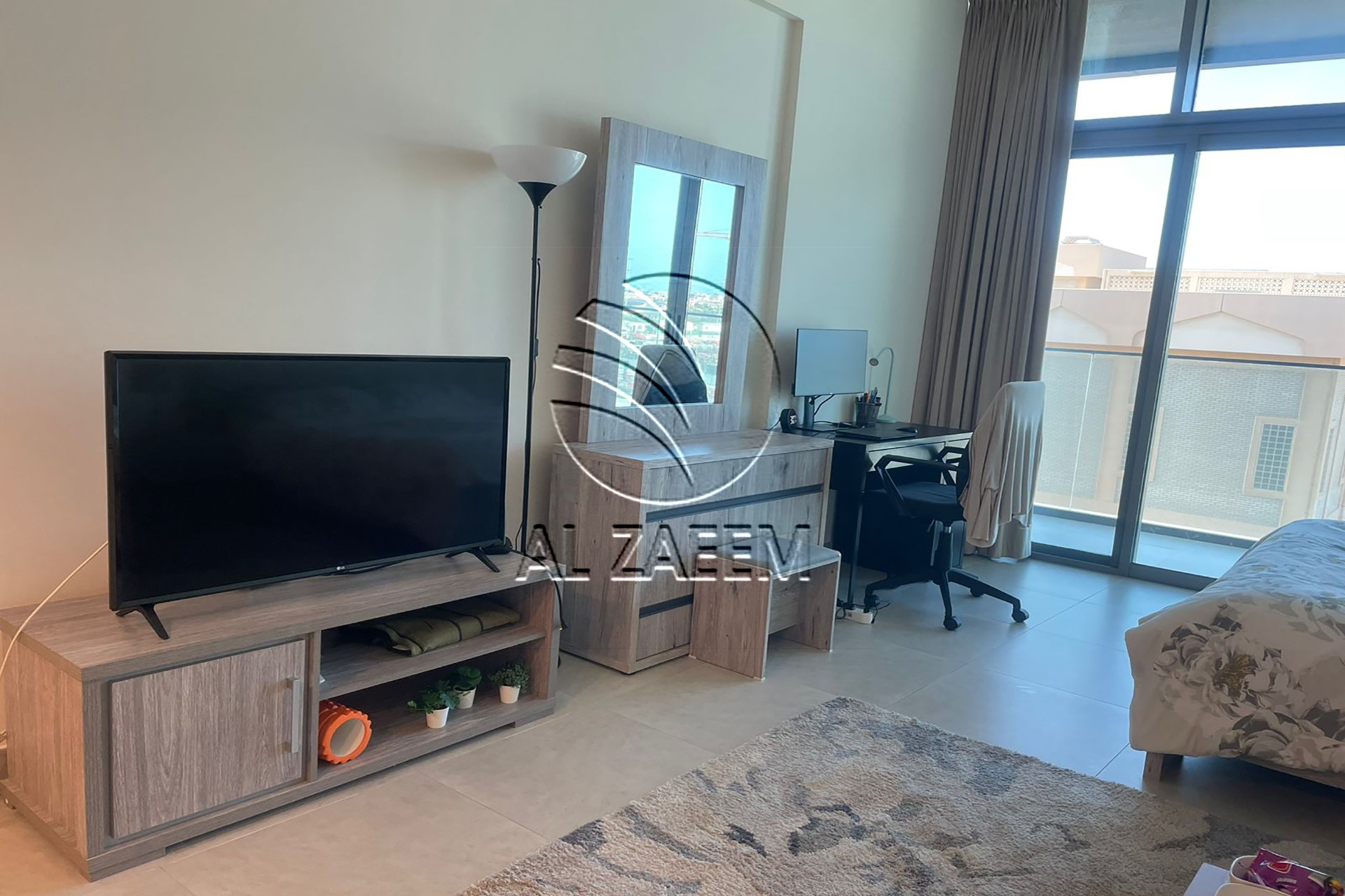 Fully furnished – Mid floor -2 payments