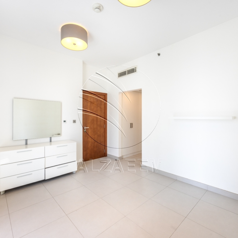 √ VACANT! Stunning Sea View | Higher Level √