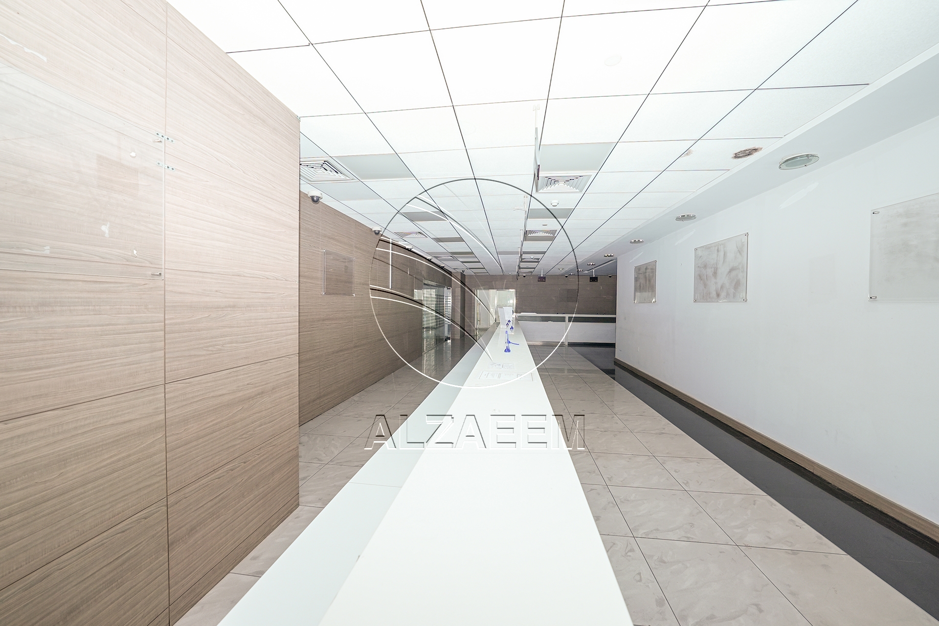 √Prime Showroom+Basement + 2 Mezzanine Levels √