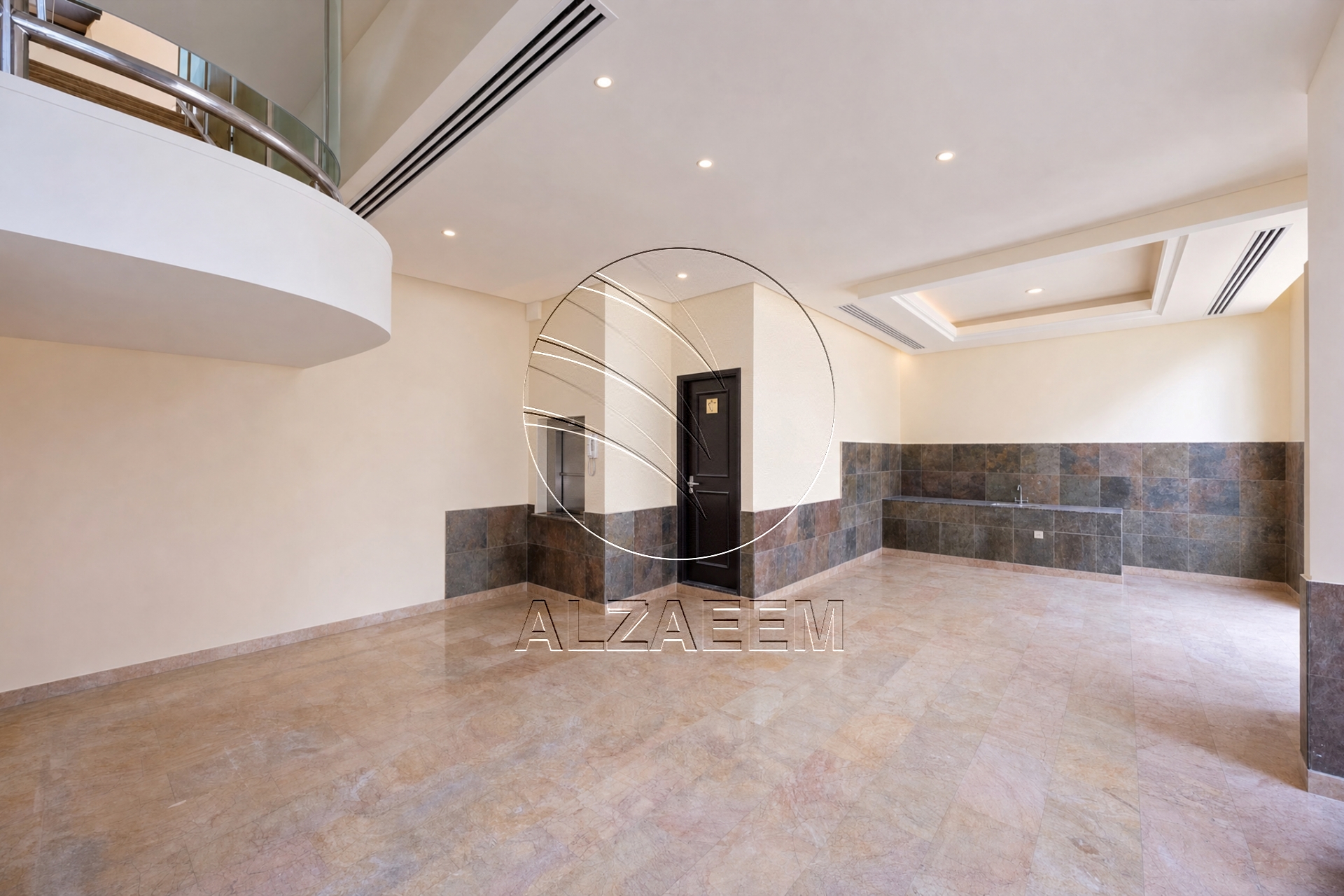 √ VACANT SHOW ROOM | 3 Floors | Up to 4 Payments √