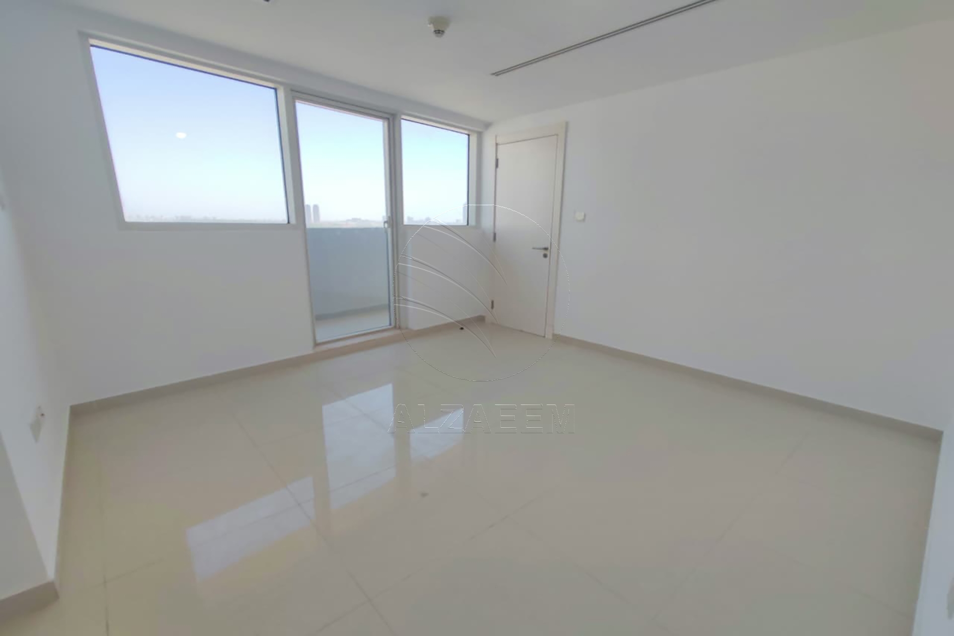 √ Full Sea View| Mid-Level| Great Location √