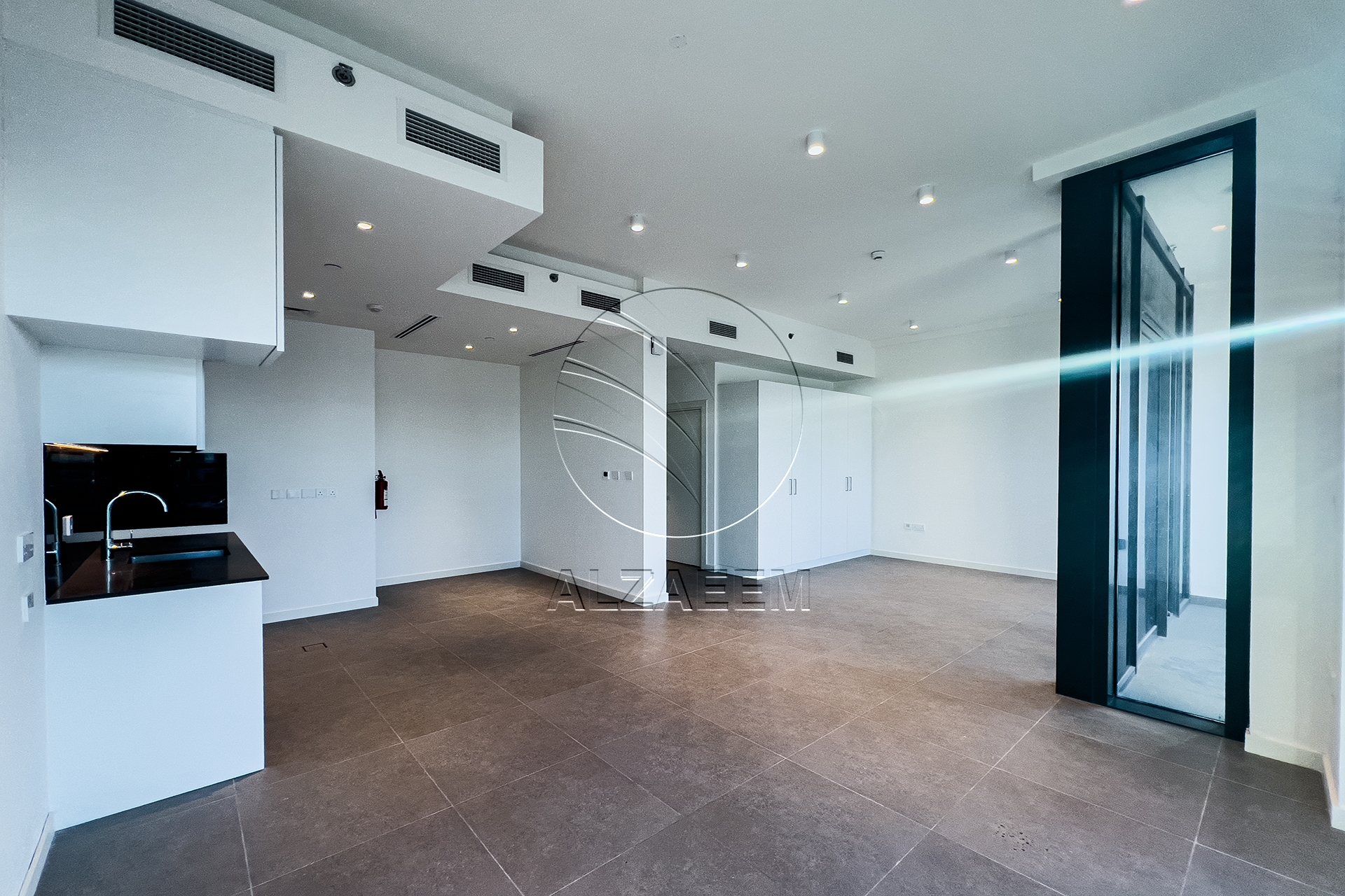 HOT! Stunning Seaview + Studio with Balcony