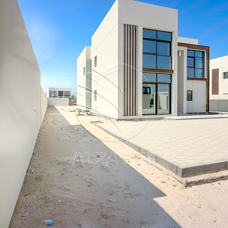 √ V4 SELECT| Single Row Villa – Big Plot√