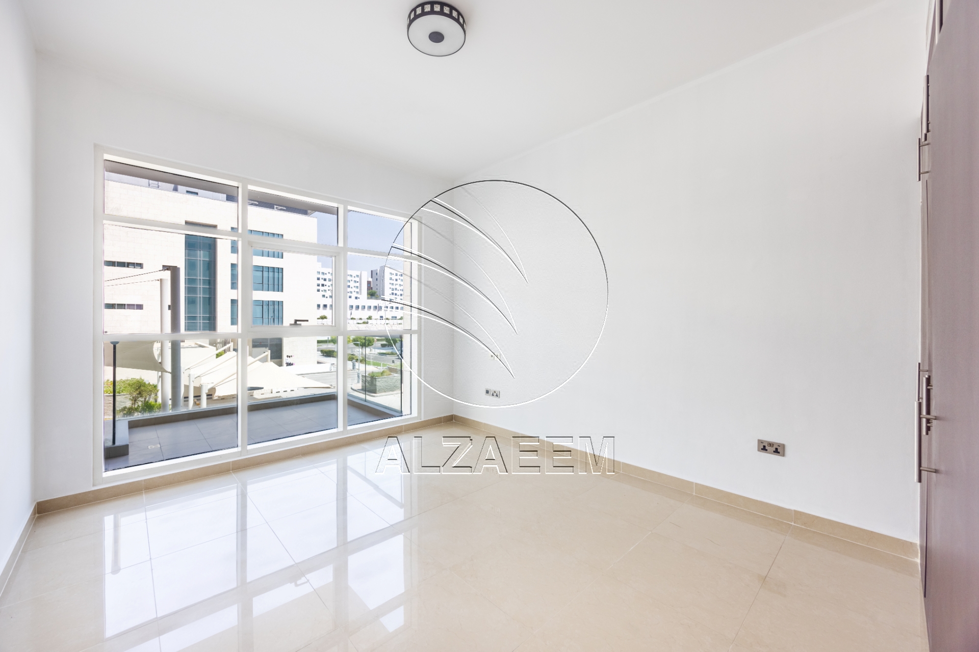 Move-in Ready | Underground Parking | FREE Chiller