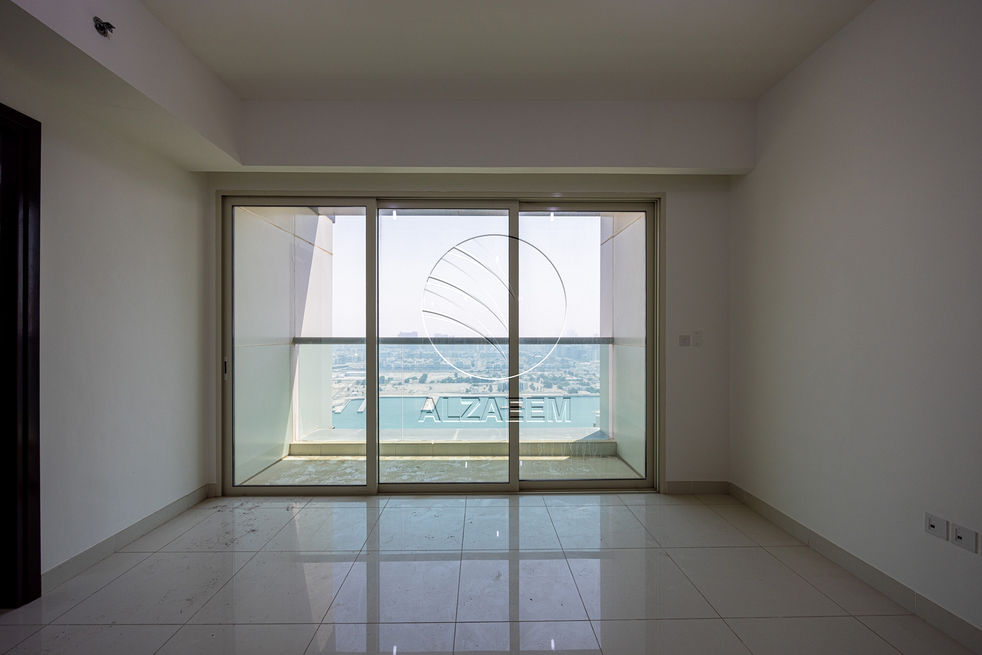 Vacant | Sea View | Higher Floor | with Balcony