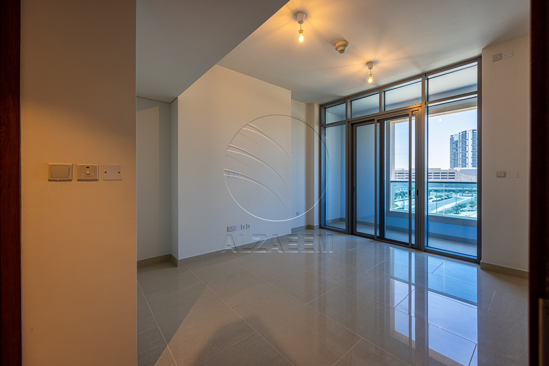 Vacant| Middle floor – Road View | Prime Location