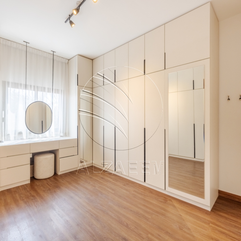 √ VACANT | Prime Location | Spacious 4BR Villa √