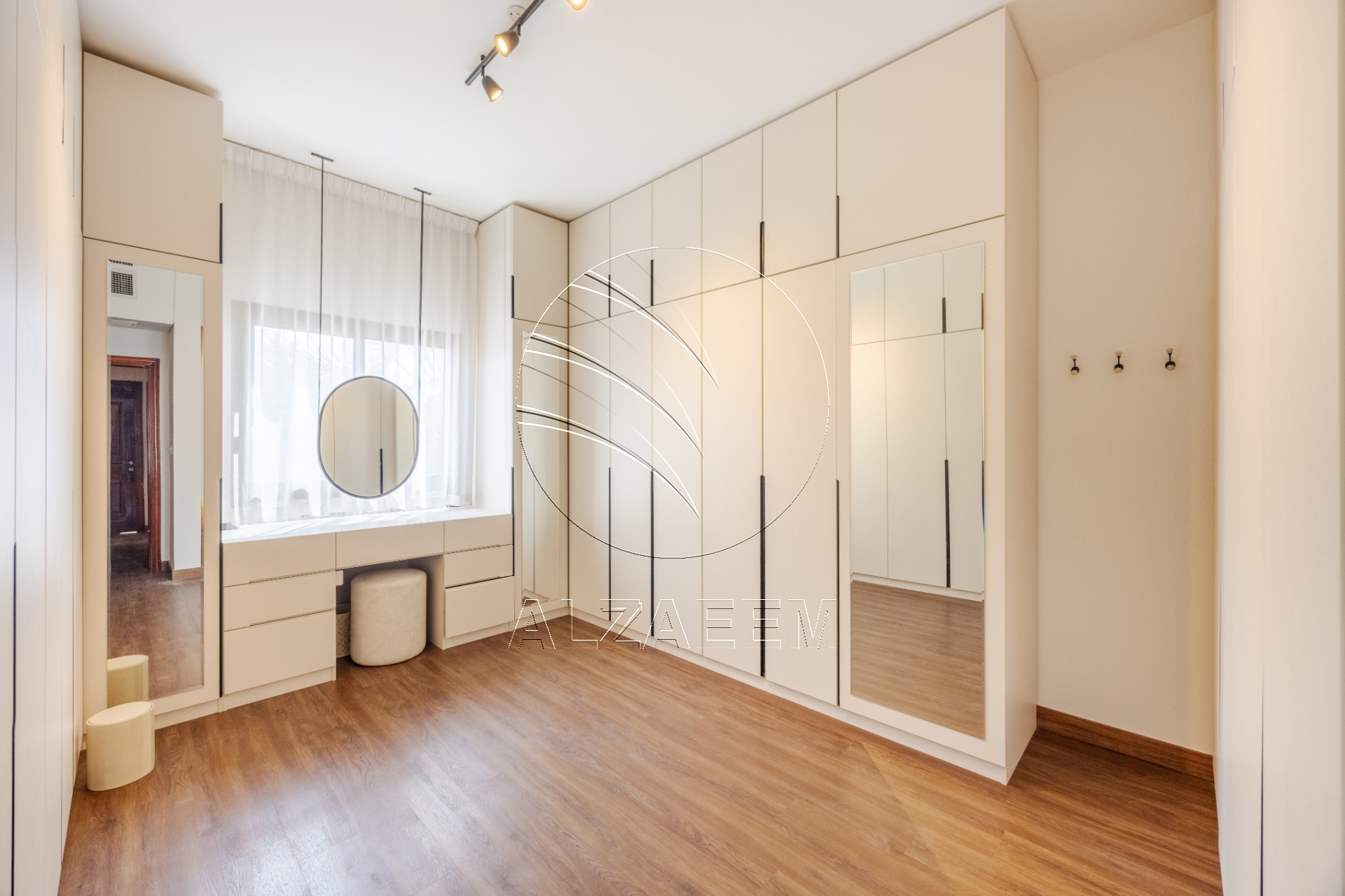 √ VACANT | Prime Location | Spacious 4BR Villa √