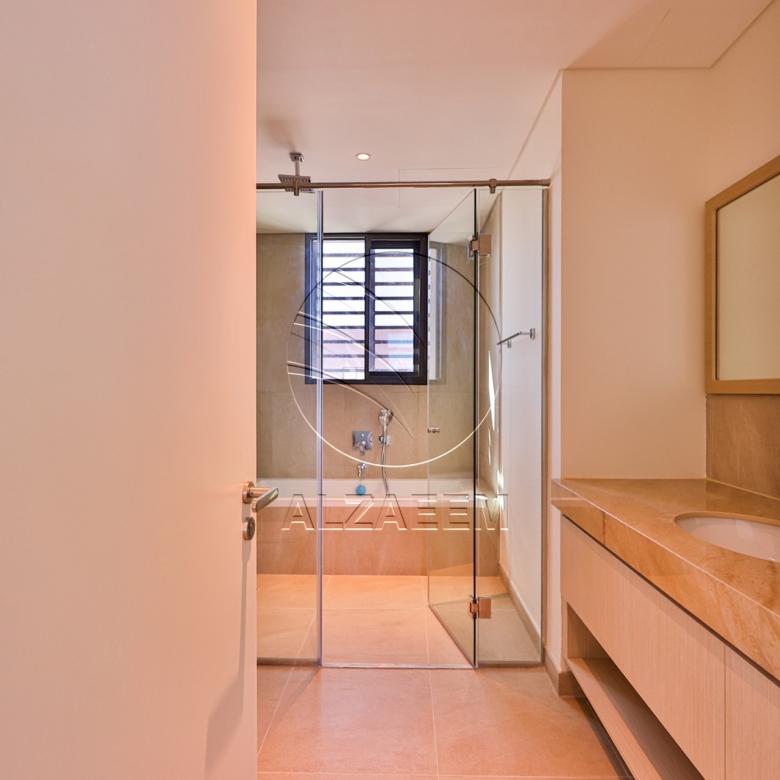 √Single Row End Villa | Steps away from the Park√