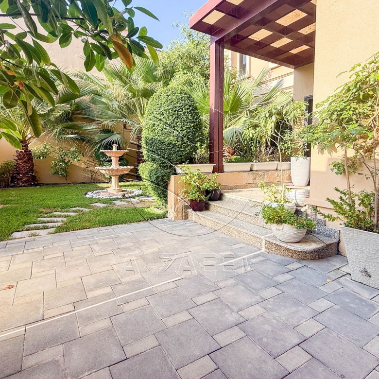 Single Row | Upgraded 5BR Villa | Pool and Garden