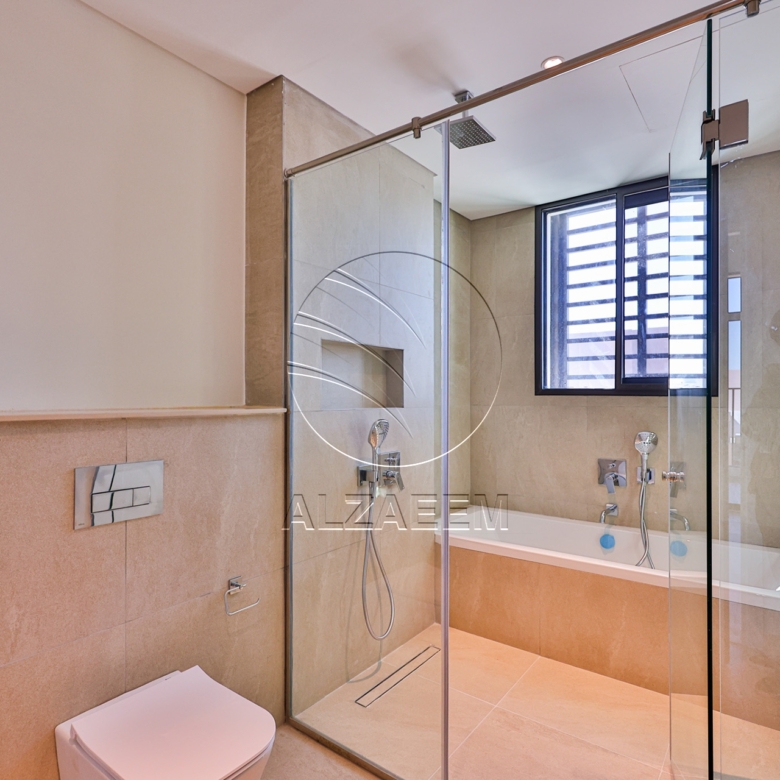 √Single Row End Villa | Steps away from the Park√