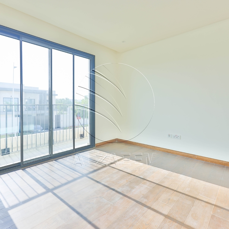 √ Single Row Villa | Golf Course View | VACANT √