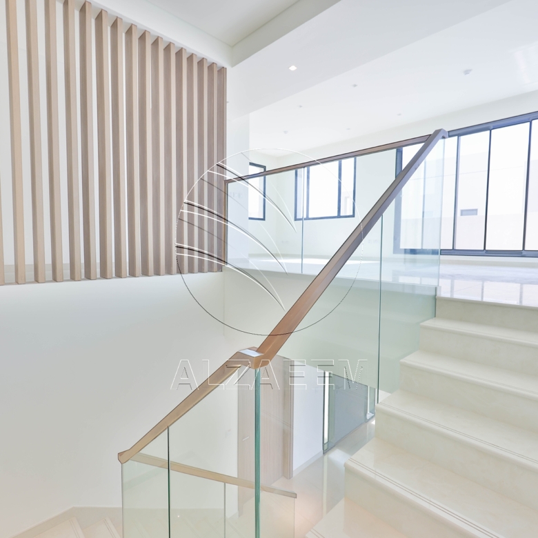 √ Single Row Villa | Golf Course View | VACANT √