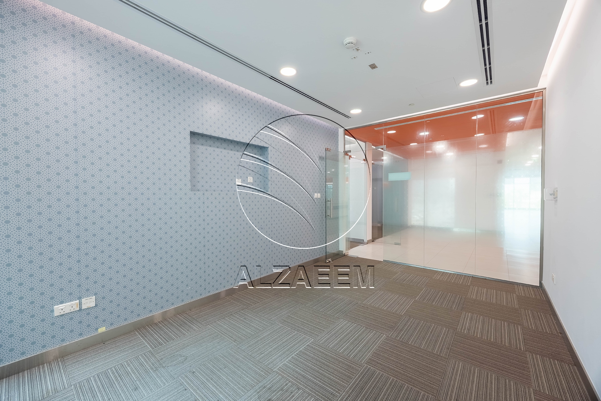 √ Fitted – Spacious Showroom| Ideal Business Location √