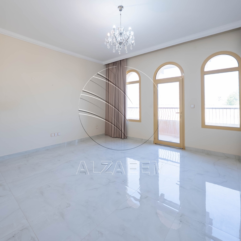 Single Row | Upgraded 5BR Villa | Pool and Garden