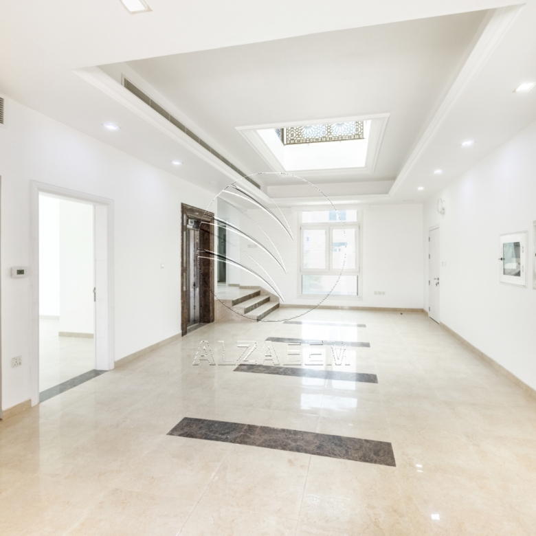 √9BR Multiple Approved Uses | Residential Allowed√