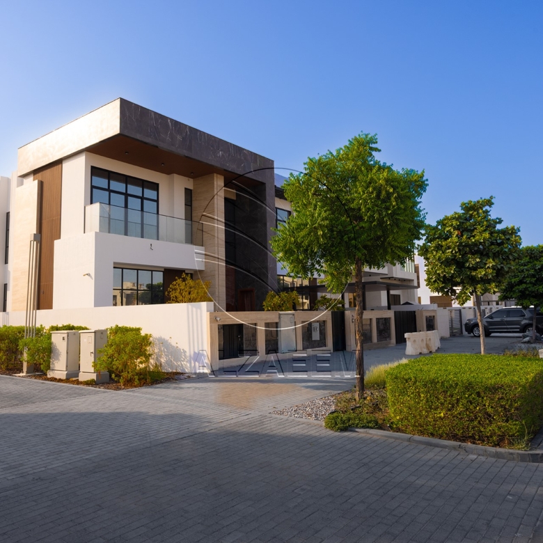 √Private Pool | High Ceiling | 654 SQM PLOT√