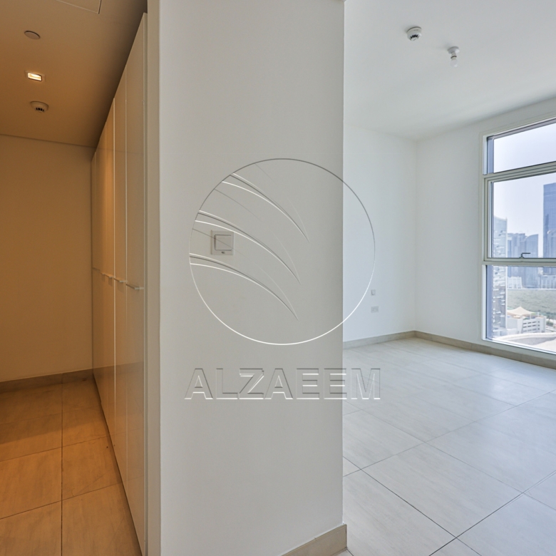 Vacant CORNER 3BR+Maid | Sea View | Higher Level