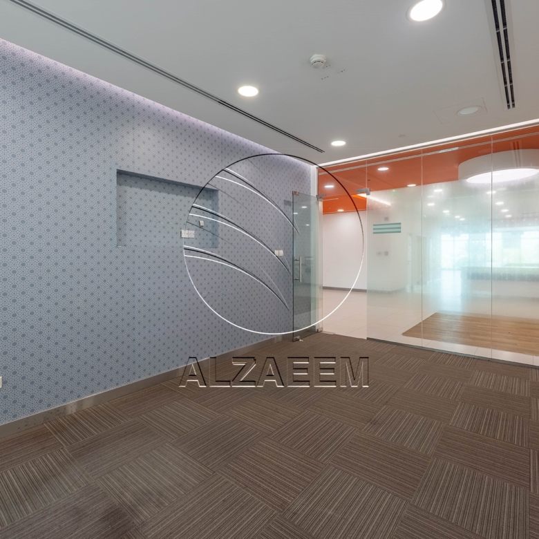 √ Fitted – Spacious Showroom| Ideal Business Location √