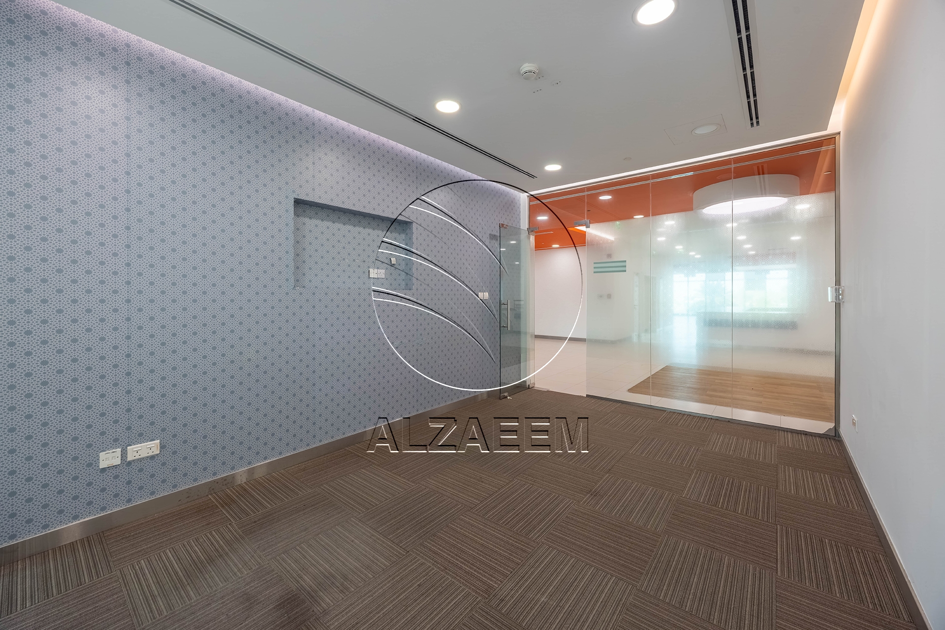 √ Fitted – Spacious Showroom| Ideal Business Location √