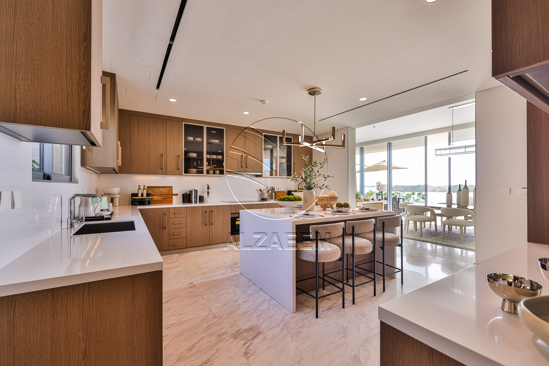 √ Luxurious Sky Waterfront Villa with Sunset View√