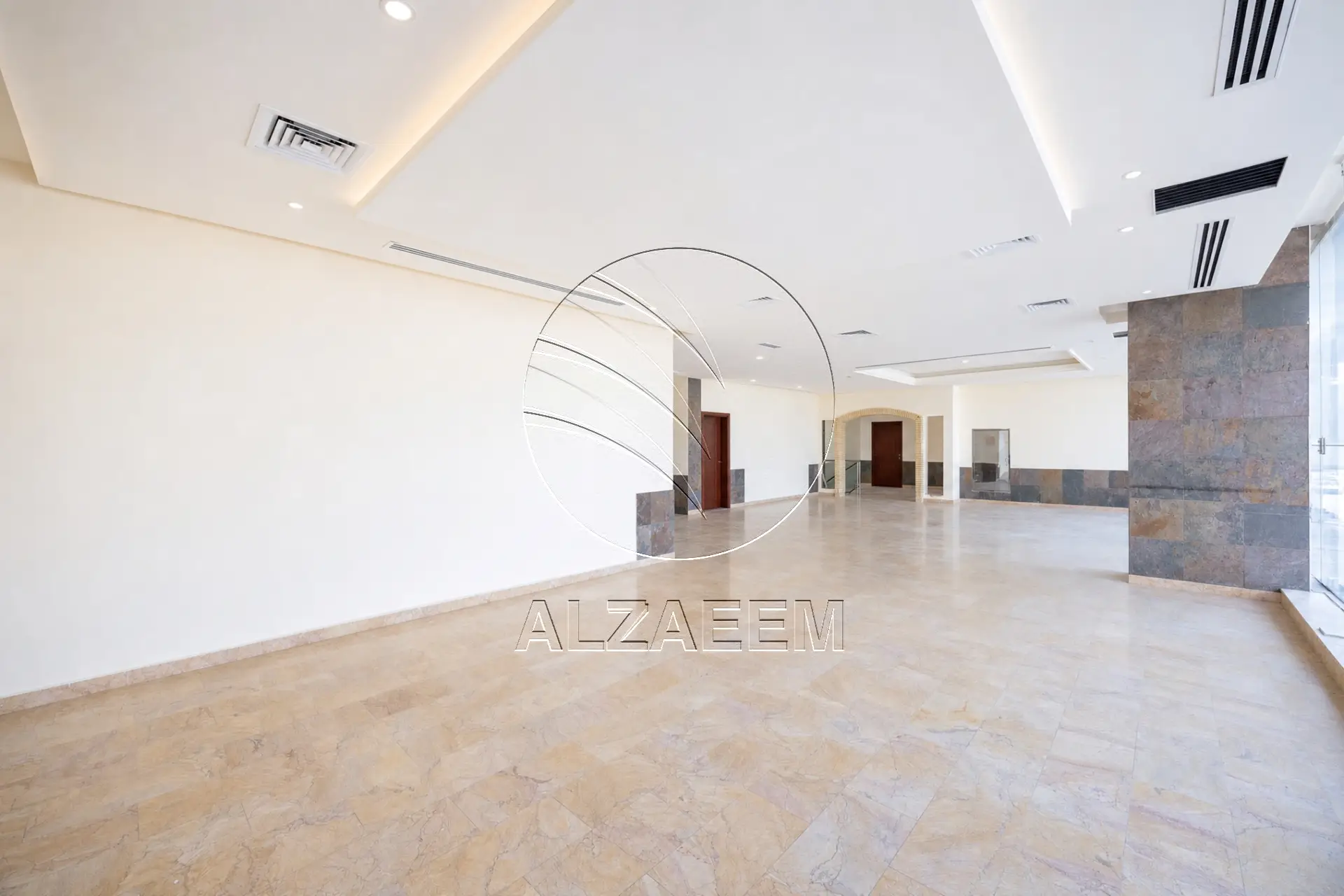 √ VACANT SHOW ROOM | 3 Floors | Up to 4 Payments √