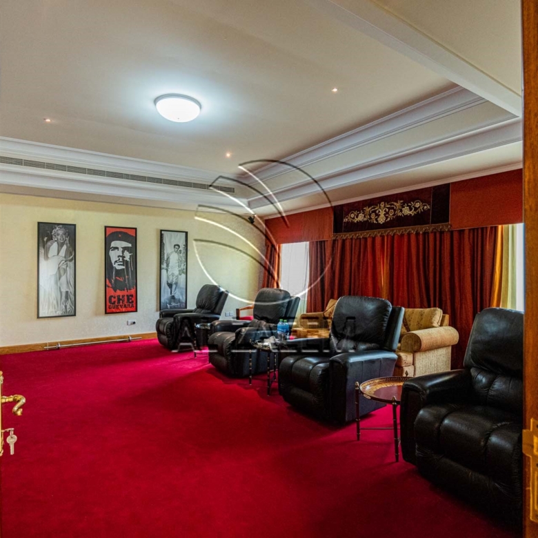 √ Lift | Pool / Gym / Jacuzzi / Sauna / Cinema √