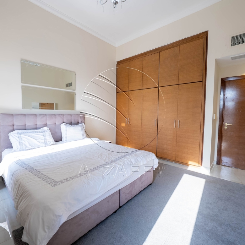 Single Row | Upgraded 5BR Villa | Pool and Garden