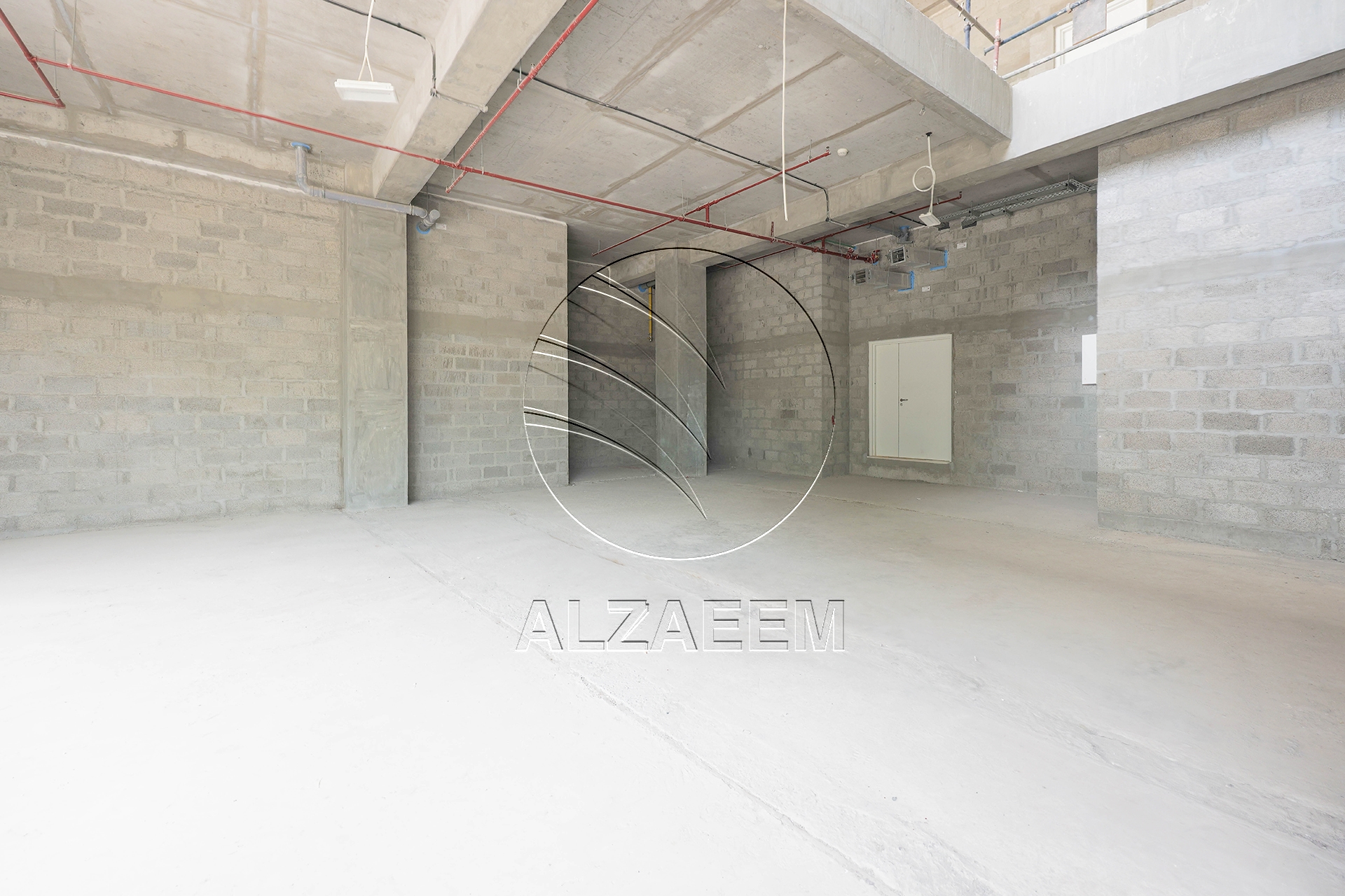 Spacious Retail/Shop with Excellent Visibility