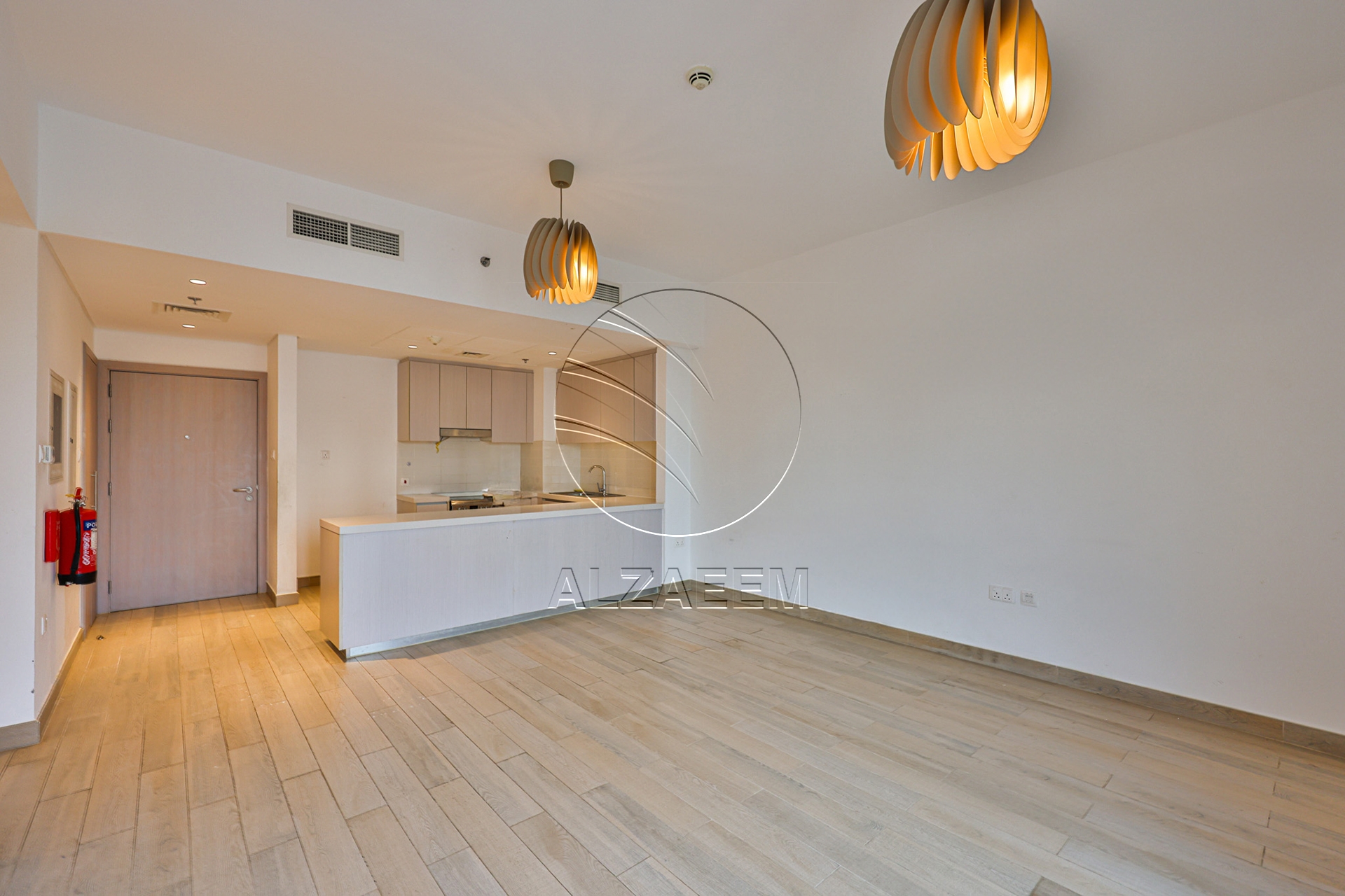 √Sea World View | Waterfront Living | VACANT√