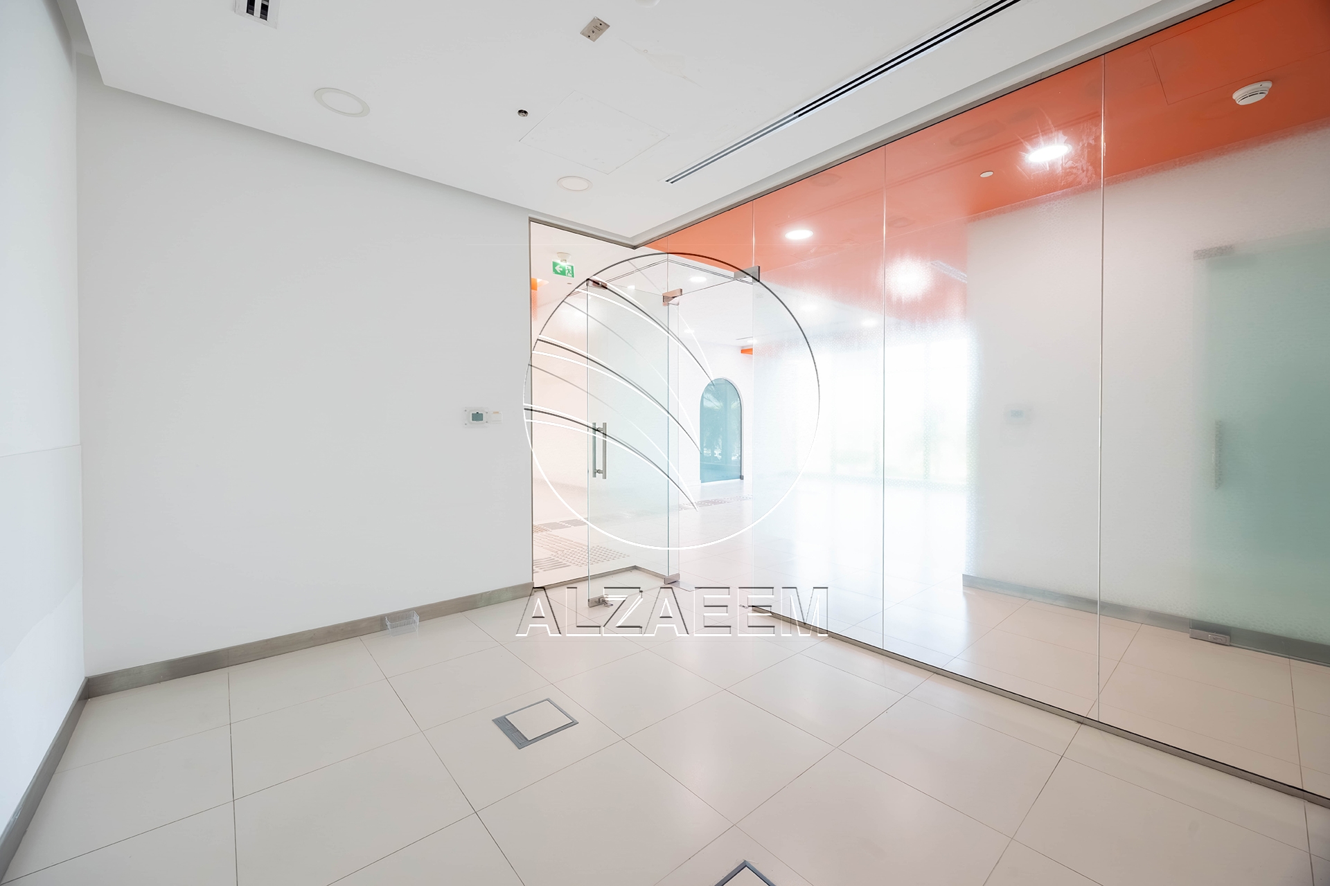 √ Fitted – Spacious Showroom| Ideal Business Location √