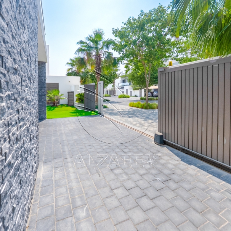 √ Stand Alone 4SB Villa 2nd Row from Golf Course √