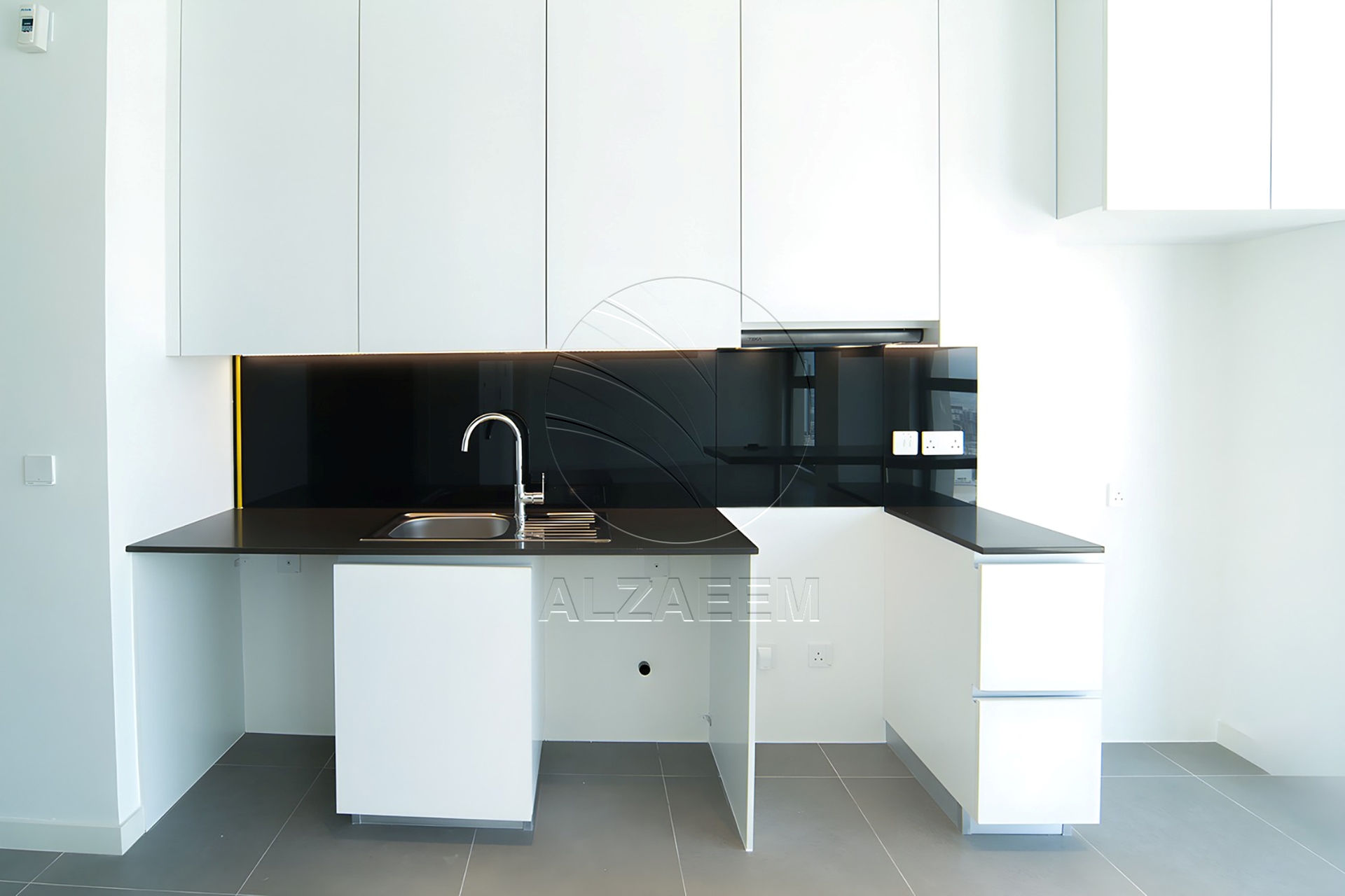 √ Full Canal View | Stunningly Designed Unit √